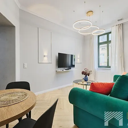 Radwanska Gold By Lookap Apartment Lodz