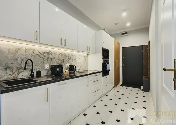 Radwanska Gold By Lookap *